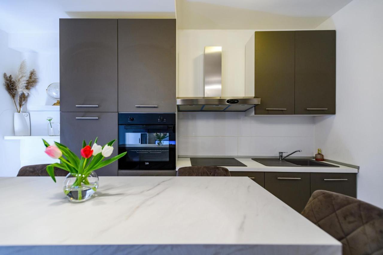 Holiday Apartment Zadar - With Summer Balcony And Parking 外观 照片